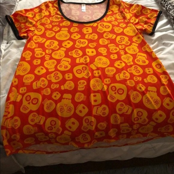 Lularoe simply comfortable T size medium - Picture 1 of 2